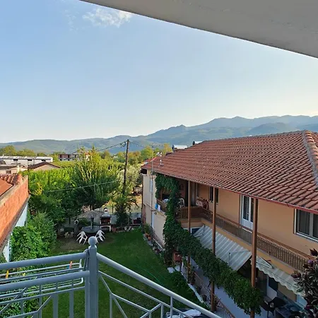 Apartment With Mountain View