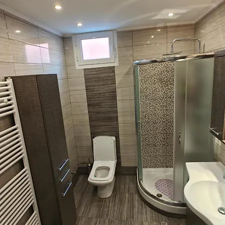 With Mountain View Apartment Loutraki (Pella)