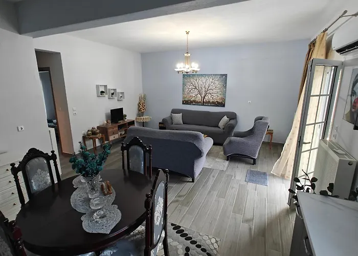 With Mountain View 公寓 Káto Loutrákion